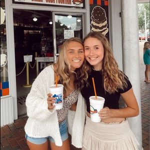 Meet your Posher, Annie